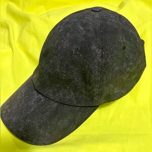 Lululemon Athletica Men’s days shade ball cap Charcoal Gray hat.